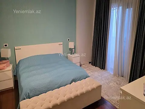 Satılır 5 otaqlı yeni tikili 240 m²