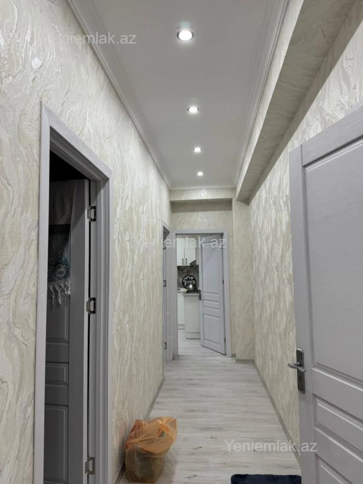 Kirayə verilir 3 otaqlı yeni tikili 94 m²