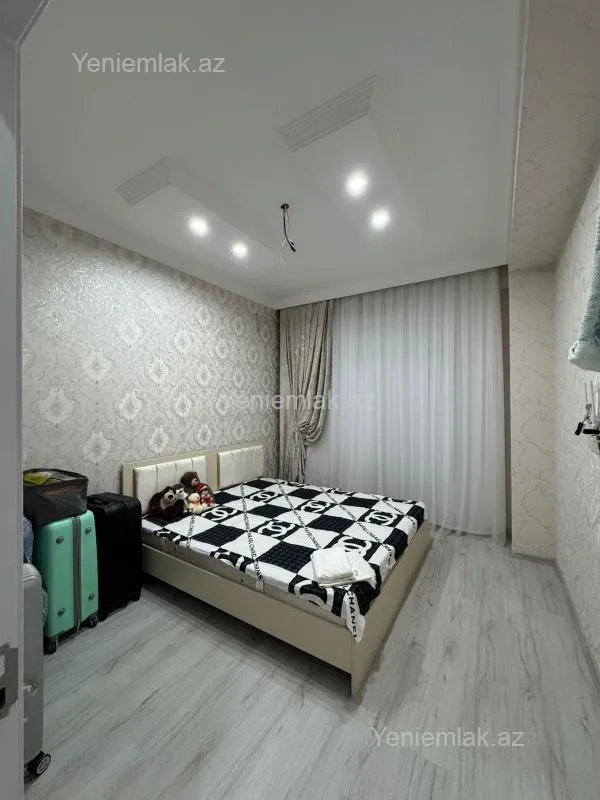 Kirayə verilir 3 otaqlı yeni tikili 94 m²