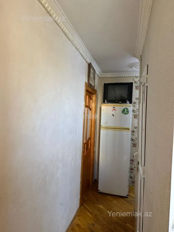 Satılır 2 otaqlı köhnə tikili 55 m²