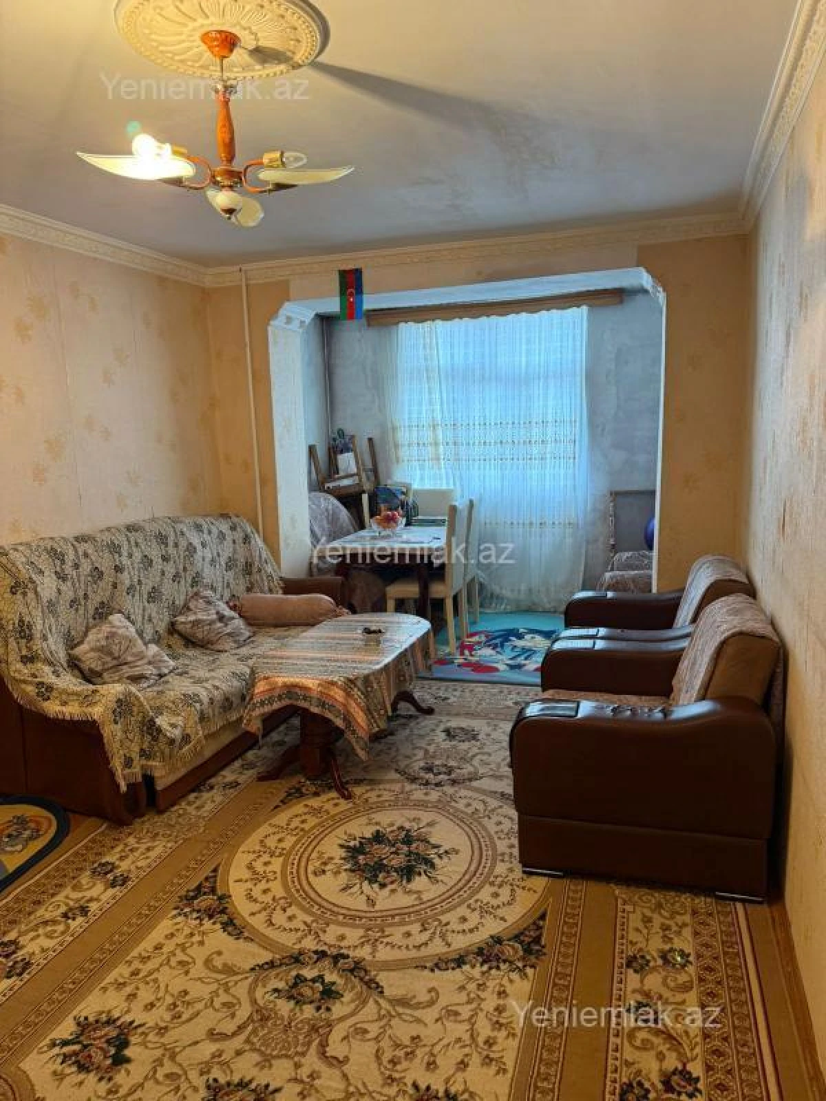 Satılır 2 otaqlı köhnə tikili 55 m²