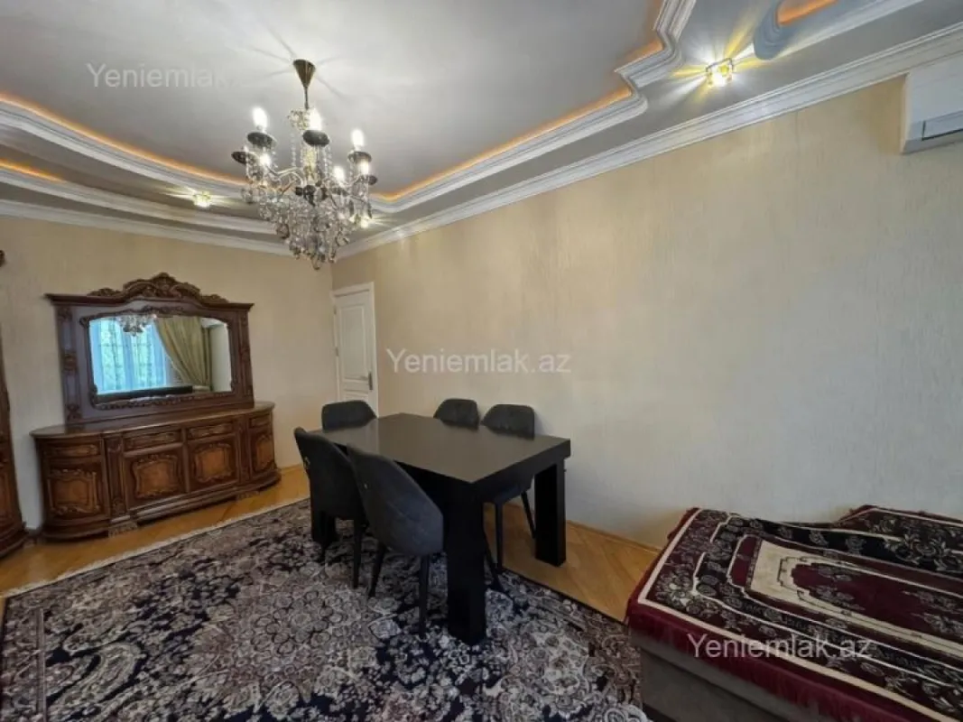 Satılır 3 otaqlı köhnə tikili 85 m²
