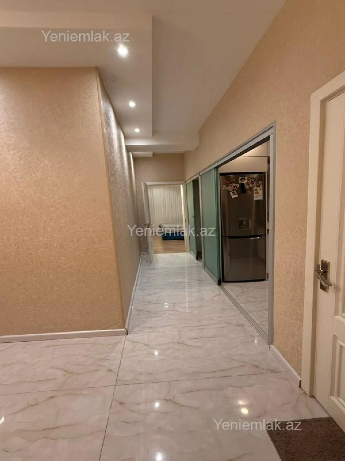 Satılır 2 otaqlı yeni tikili 77 m²