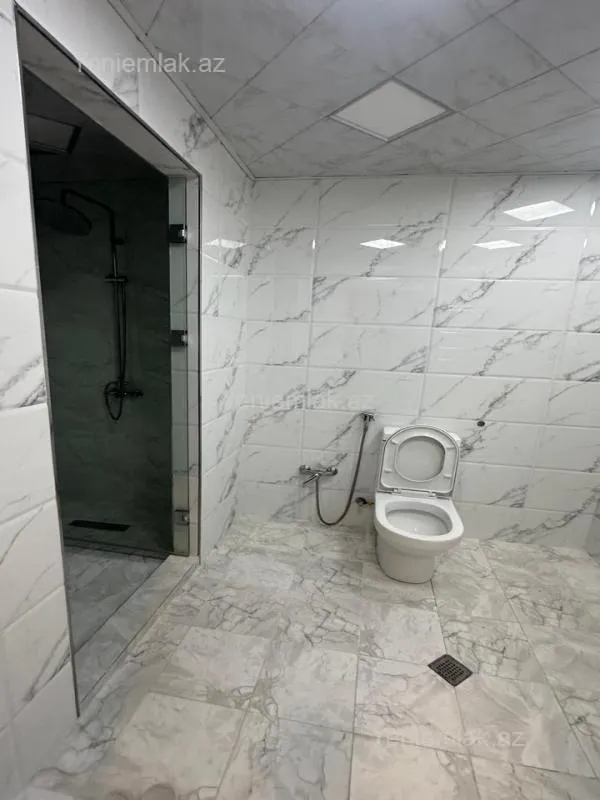 Satılır 3 otaqlı yeni tikili 170 m²