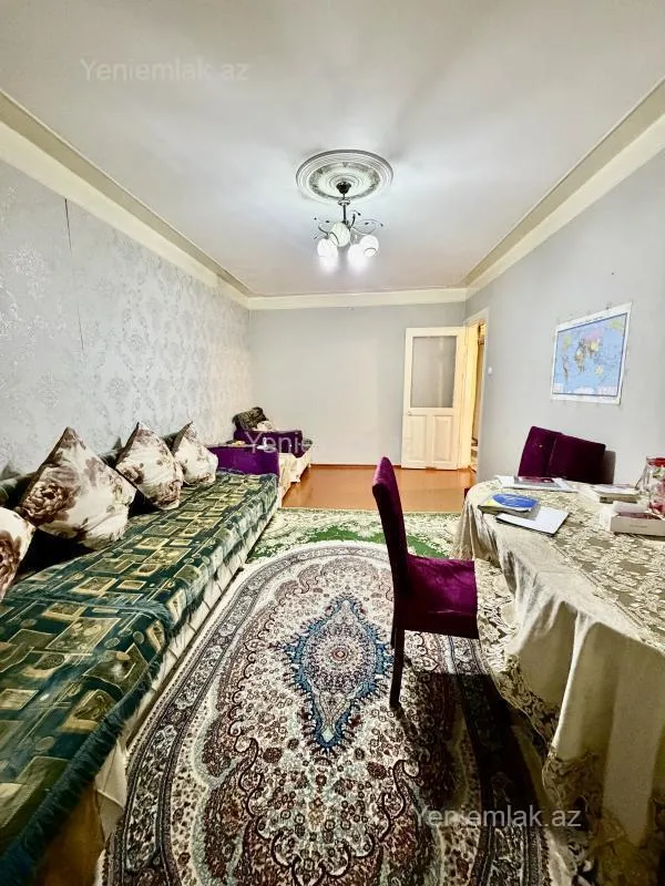 Satılır 3 otaqlı köhnə tikili 70 m²