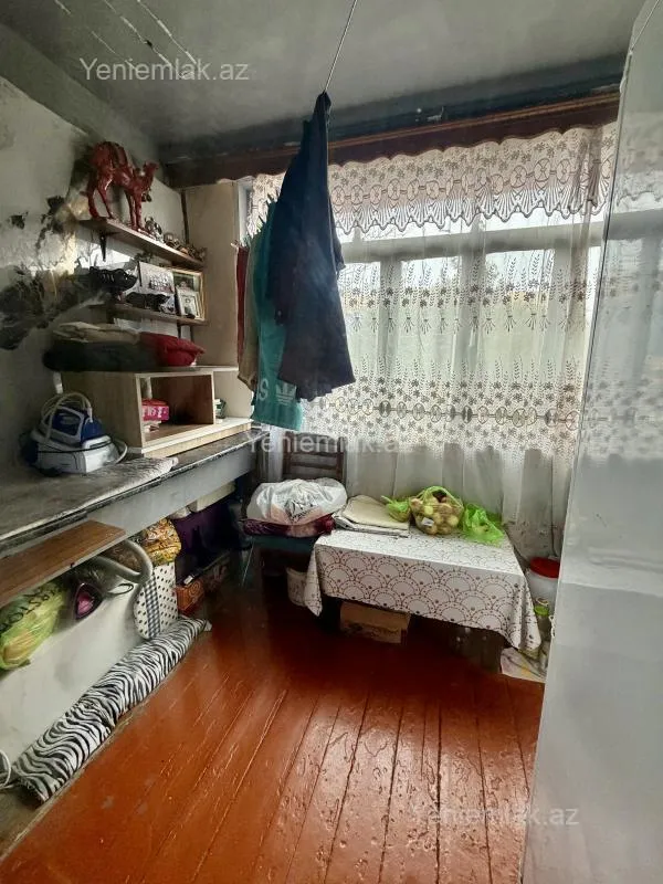 Satılır 3 otaqlı köhnə tikili 70 m²