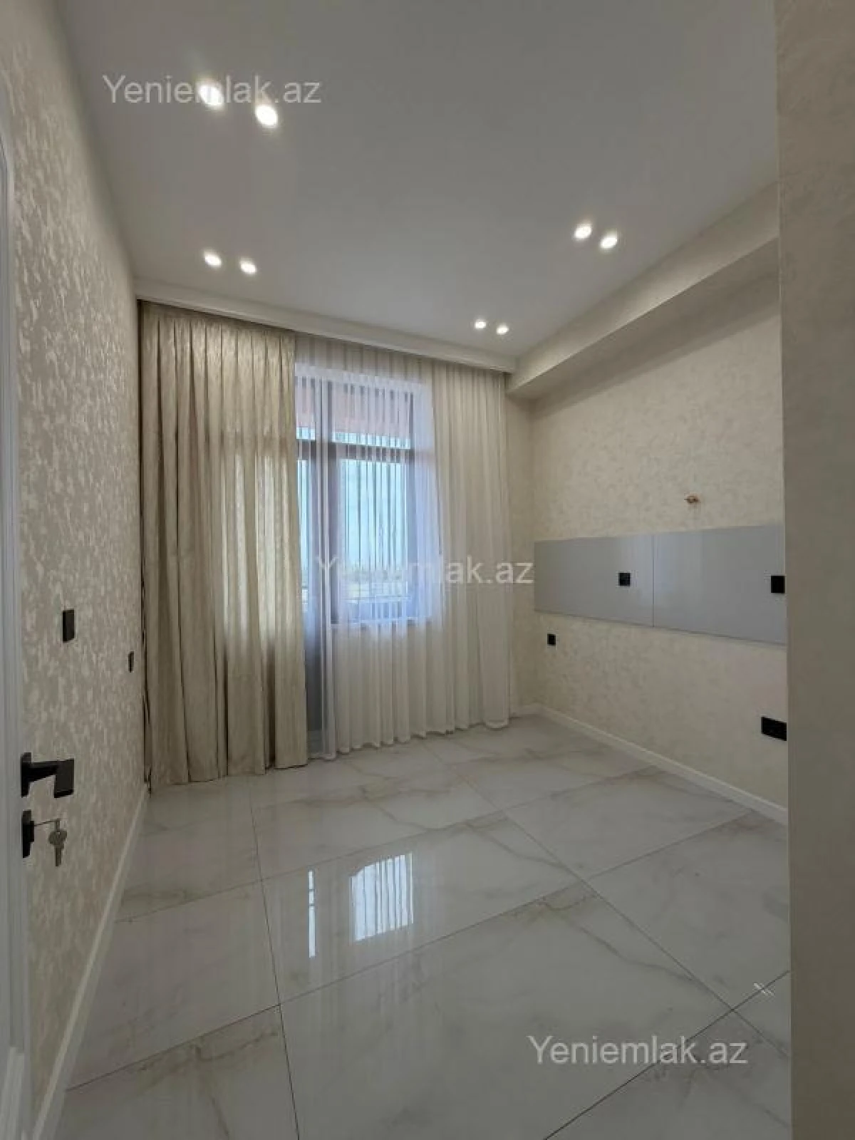 Satılır 2 otaqlı yeni tikili 57 m²