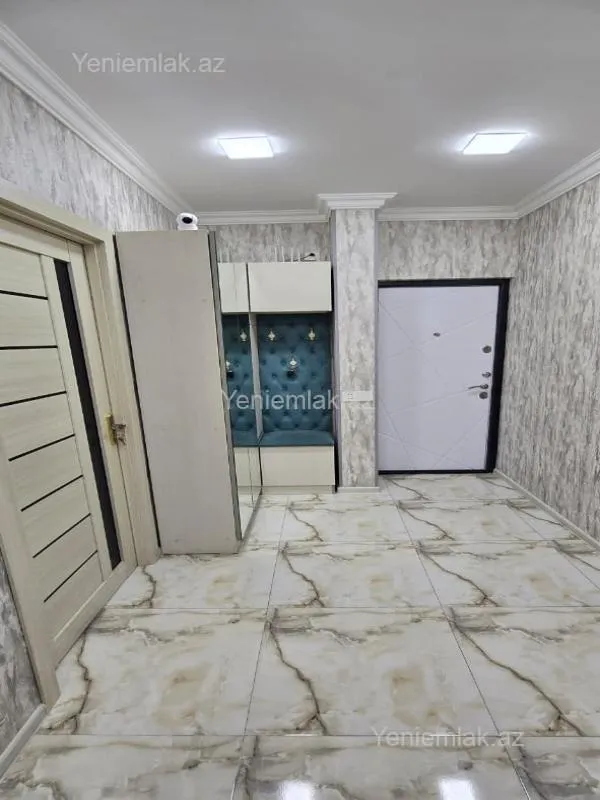 Satılır 5 otaqlı köhnə tikili 140 m²
