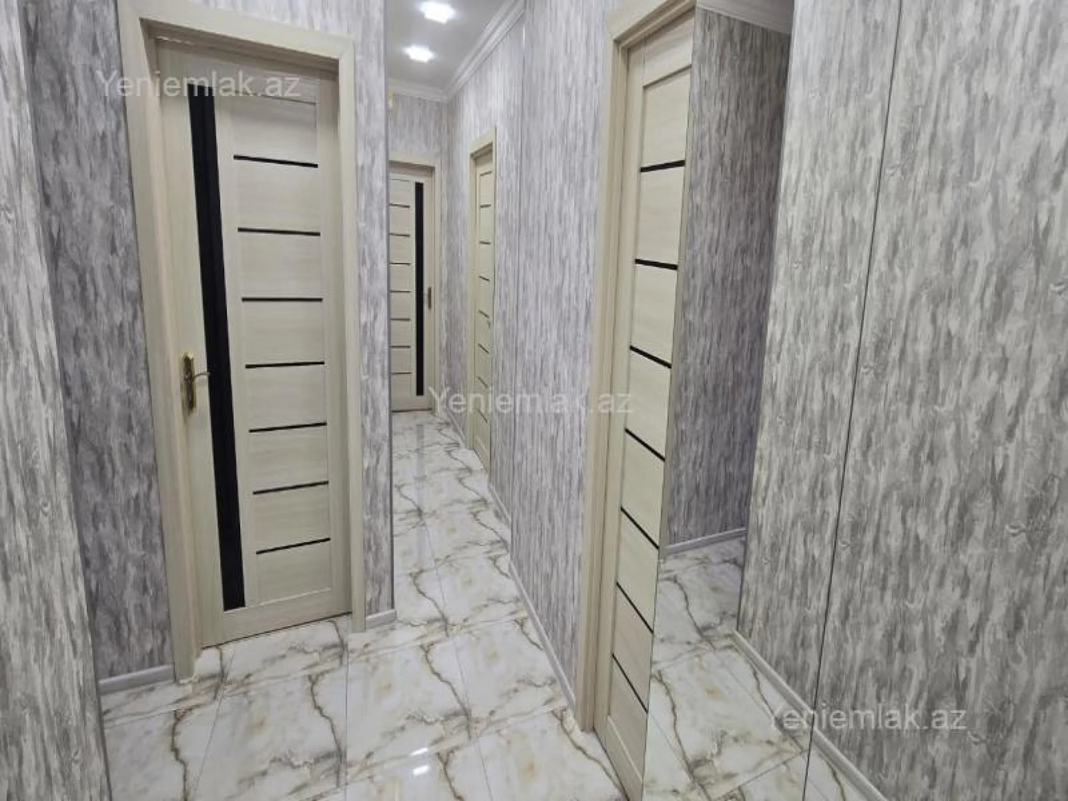Satılır 5 otaqlı köhnə tikili 140 m²