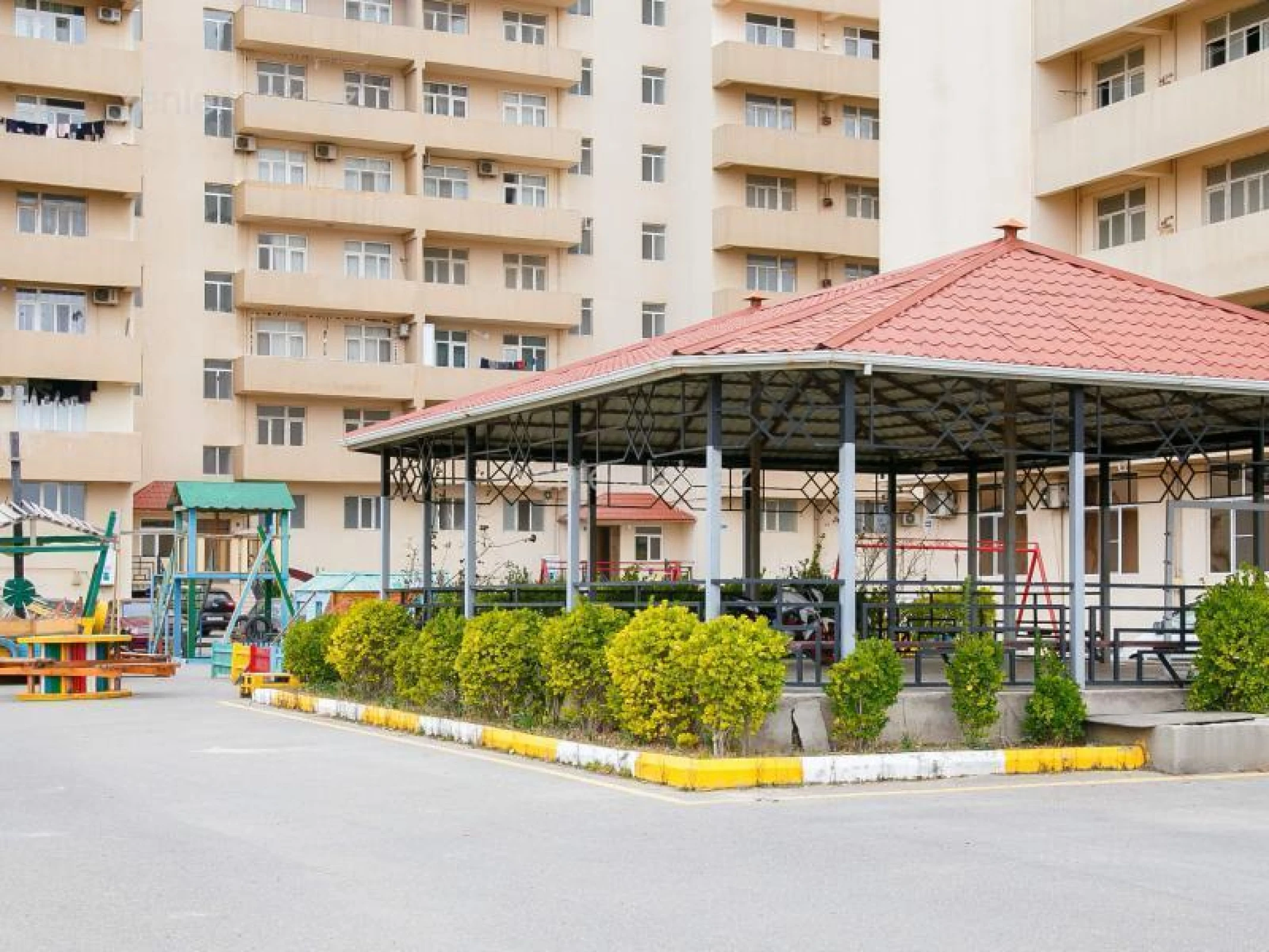 Satılır 3 otaqlı yeni tikili 120 m²