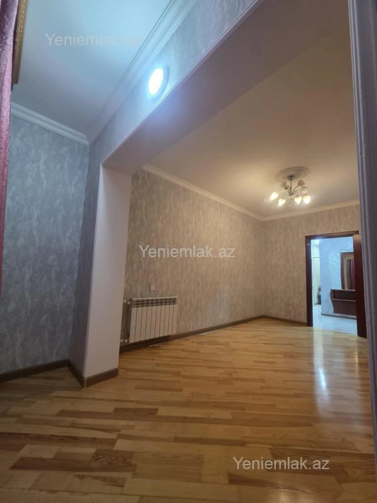 Satılır 2 otaqlı köhnə tikili 65 m²