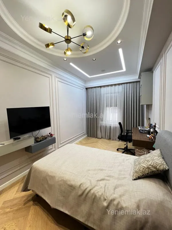 Satılır 4 otaqlı yeni tikili 141 m²