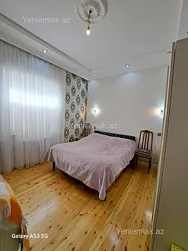 Satılır 4 otaqlı həyət evi 200 m²