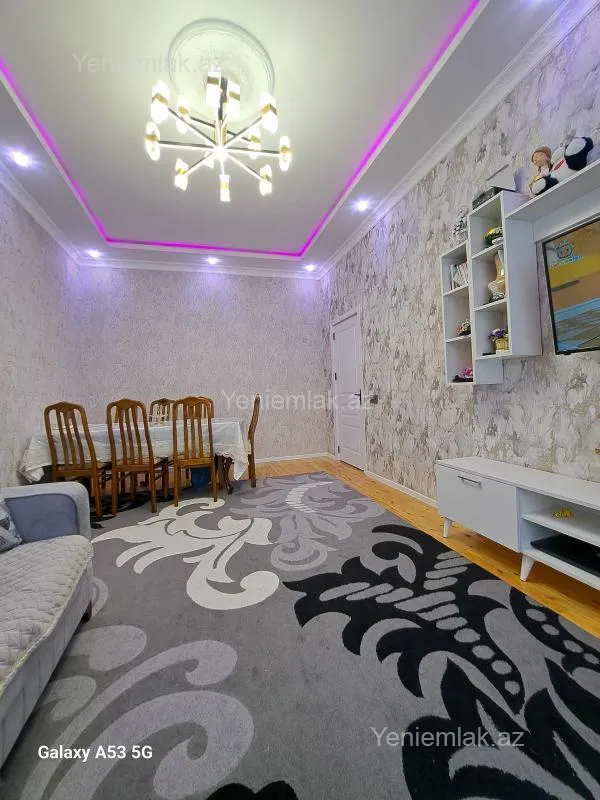 Satılır 4 otaqlı həyət evi 200 m²