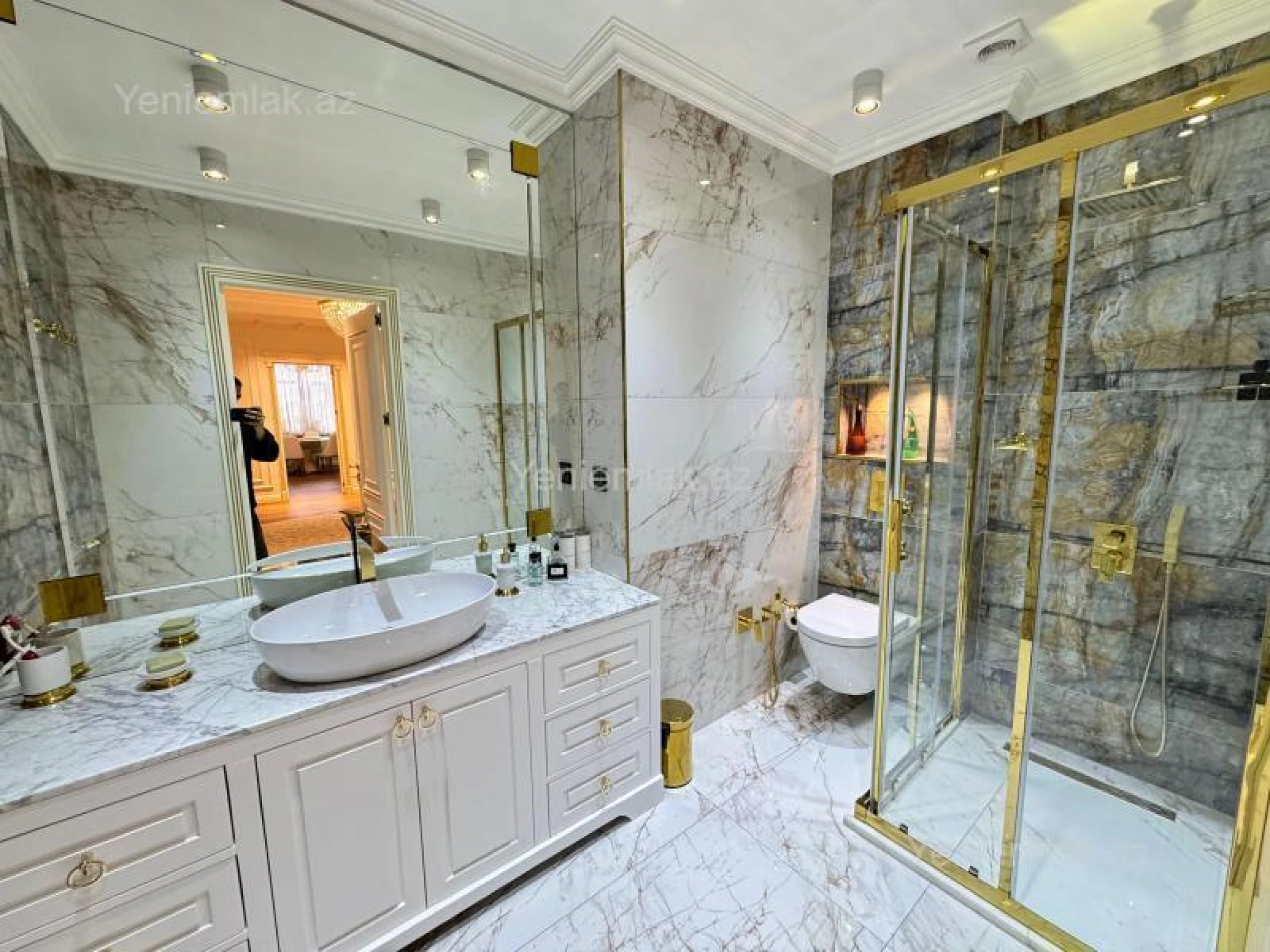 Satılır 4 otaqlı yeni tikili 160 m²