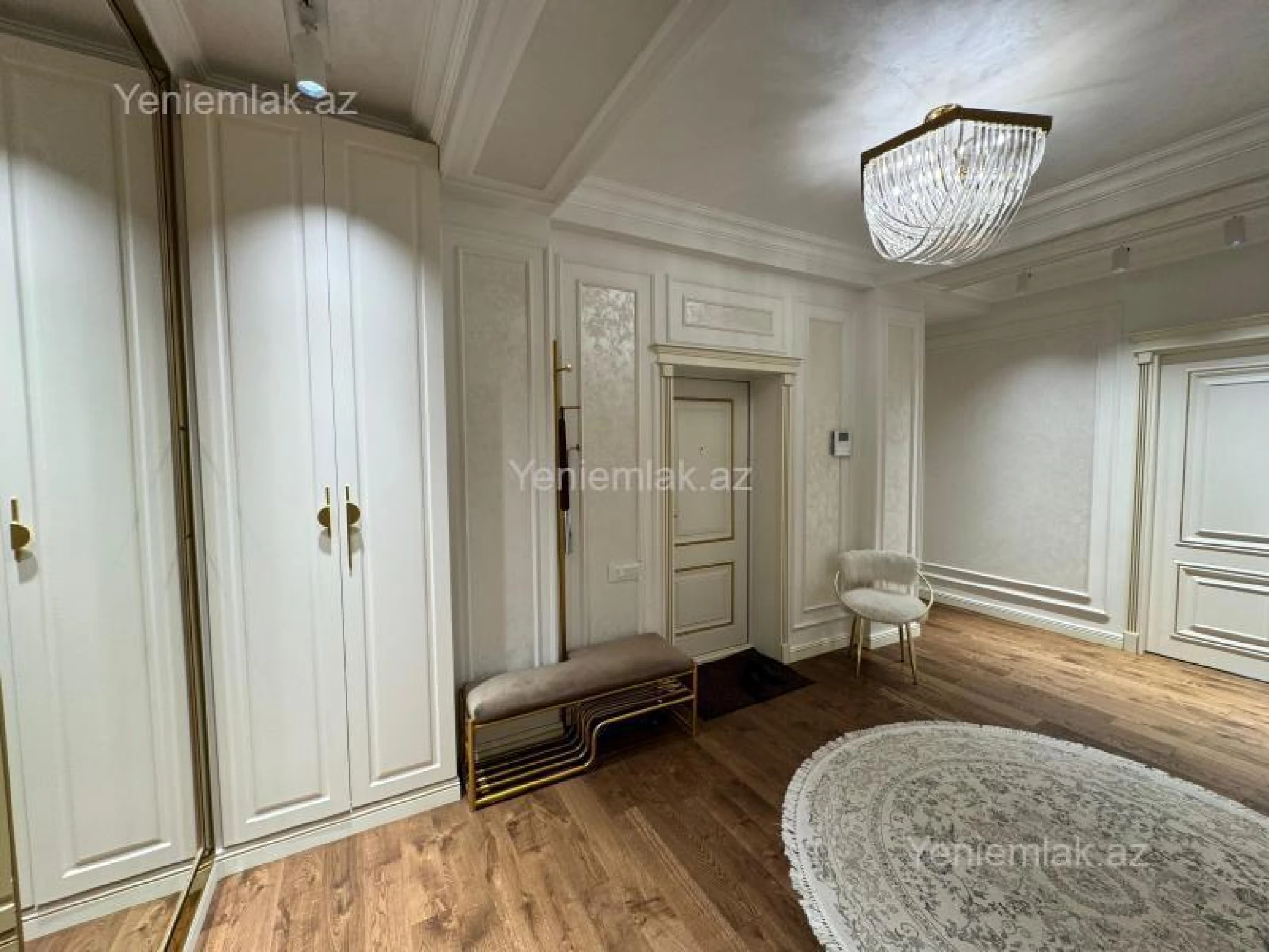 Satılır 4 otaqlı yeni tikili 160 m²