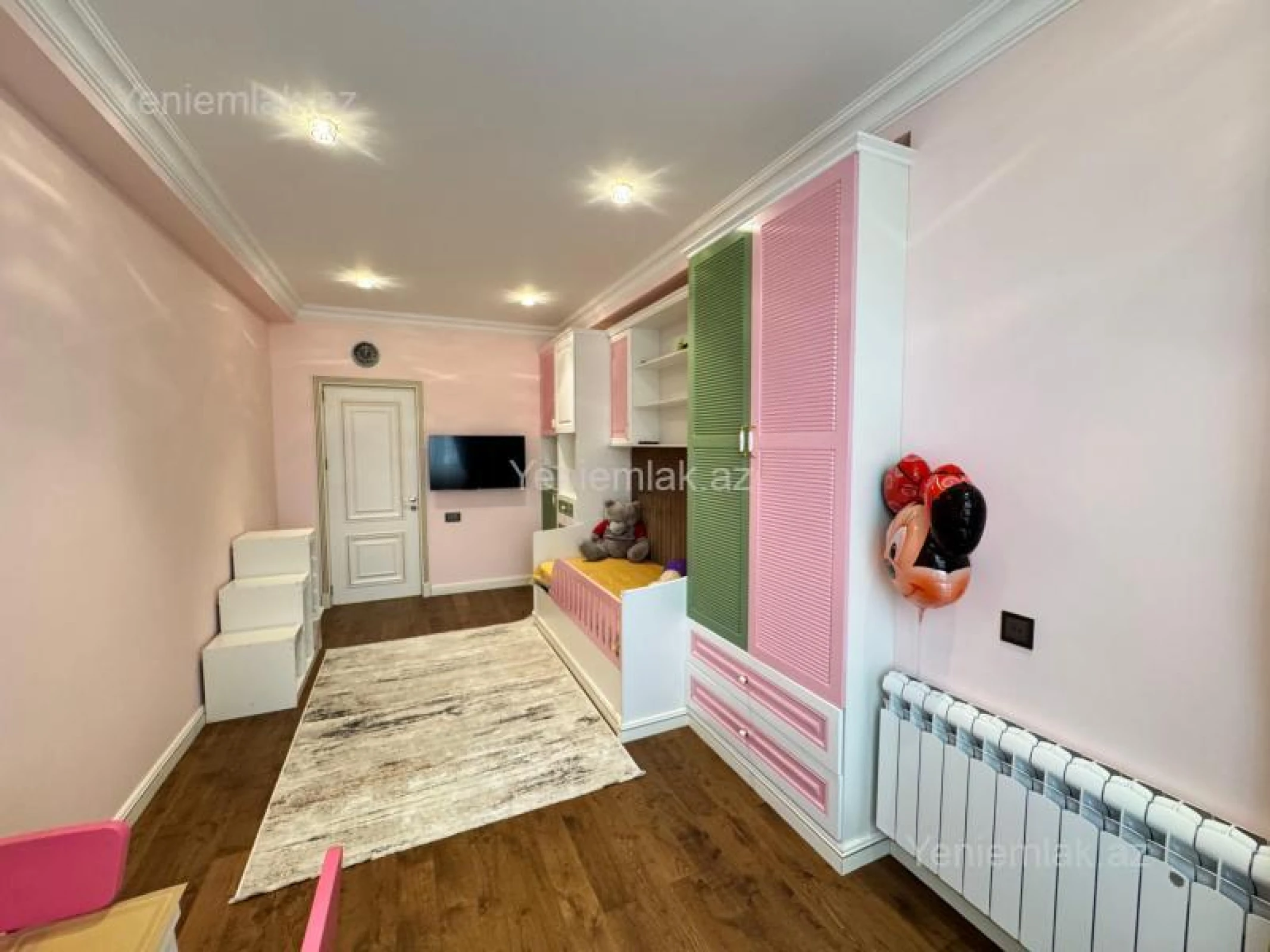 Satılır 4 otaqlı yeni tikili 160 m²