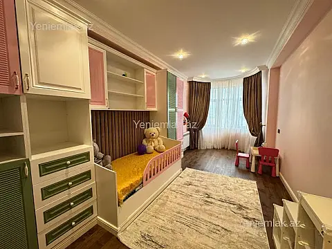 Satılır 4 otaqlı yeni tikili 160 m²