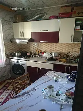 Satılır 3 otaqlı köhnə tikili 90 m²