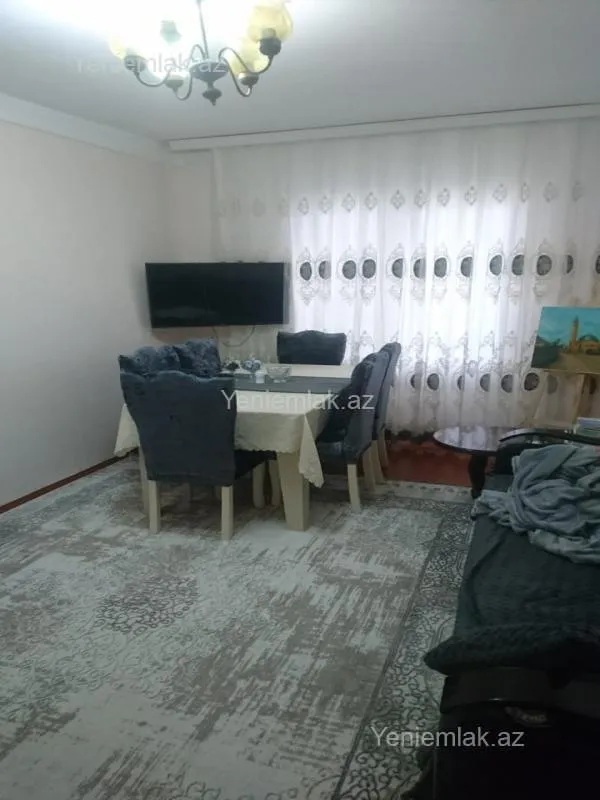 Satılır 3 otaqlı köhnə tikili 90 m²