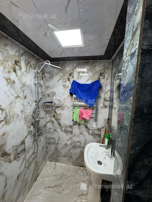Satılır 3 otaqlı köhnə tikili 75 m²