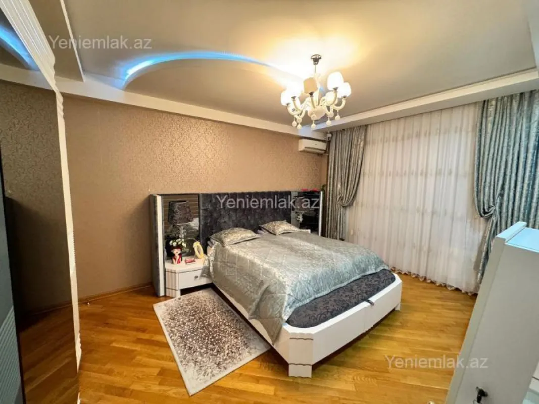 Satılır 3 otaqlı yeni tikili 137 m²