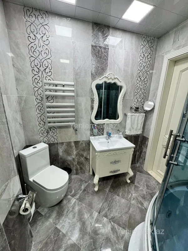 Satılır 3 otaqlı yeni tikili 137 m²