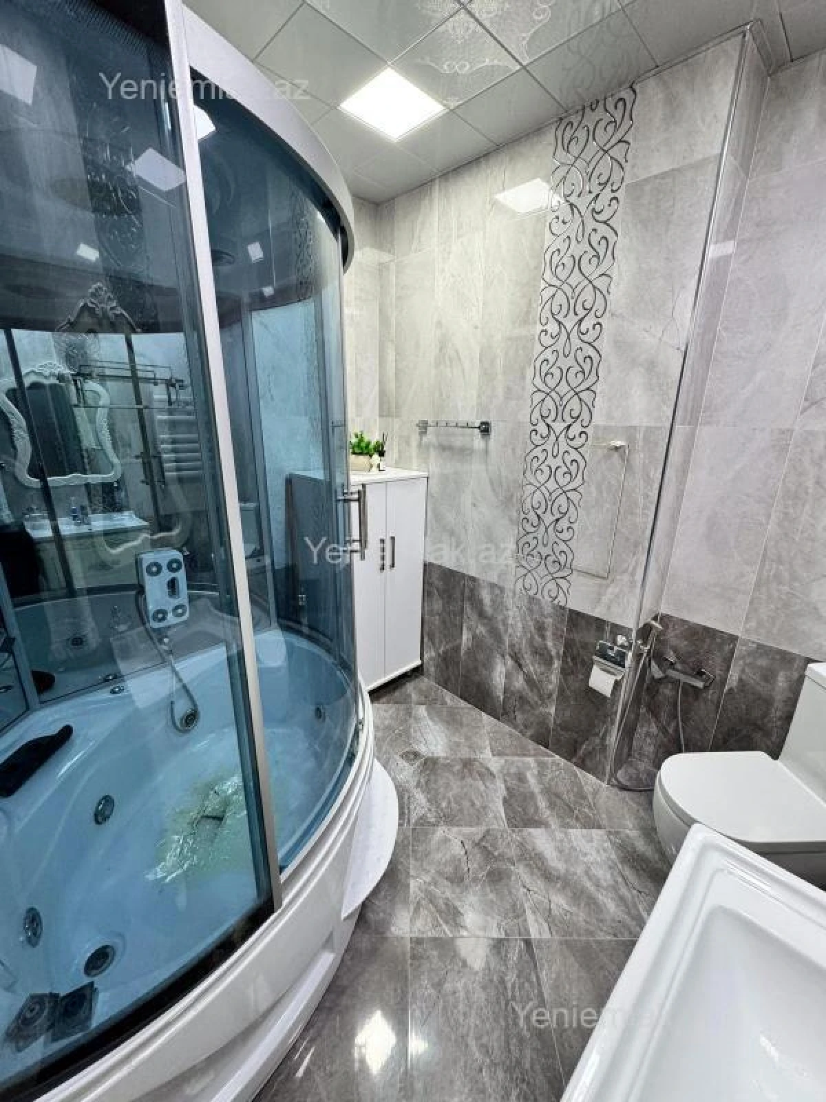 Satılır 3 otaqlı yeni tikili 137 m²