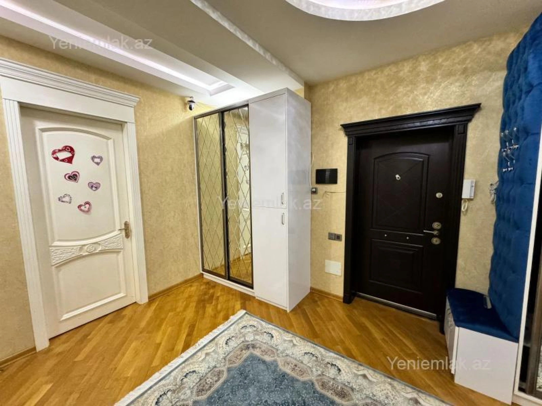 Satılır 3 otaqlı yeni tikili 137 m²