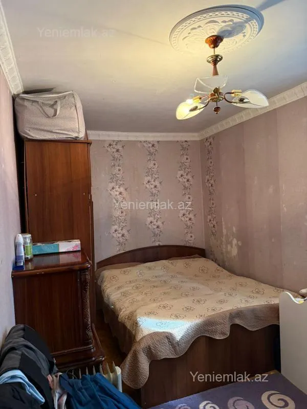 Satılır 2 otaqlı köhnə tikili 55 m²