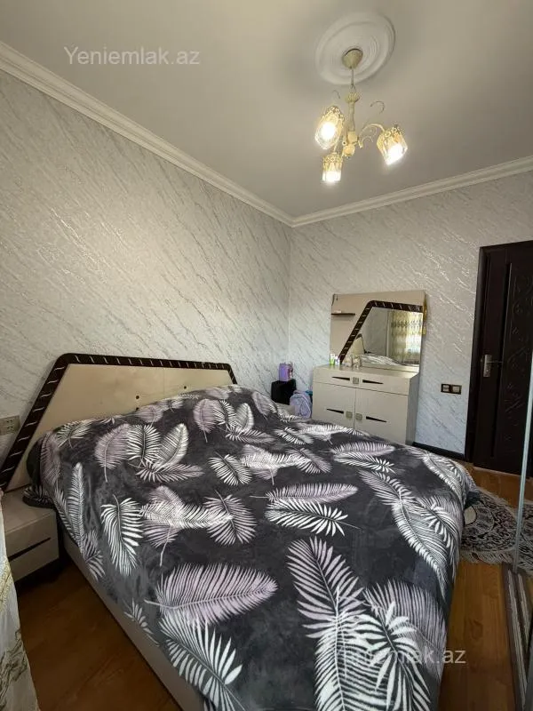 Satılır 2 otaqlı köhnə tikili 60 m²