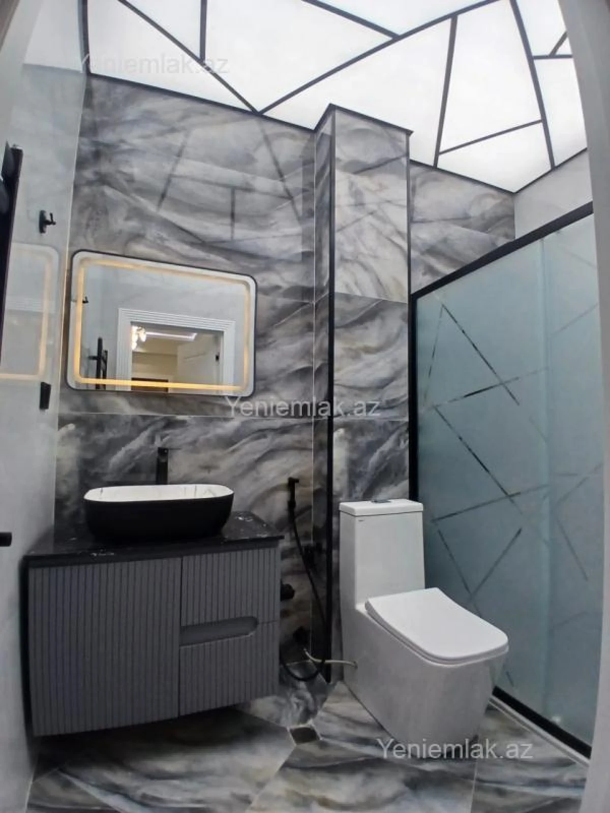 Satılır 3 otaqlı yeni tikili 90 m²