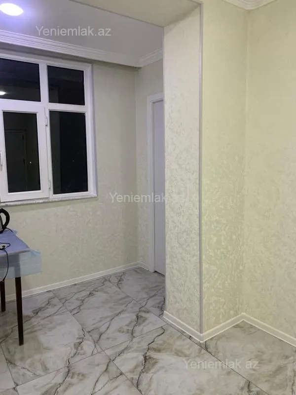 Satılır 3 otaqlı köhnə tikili 75 m²
