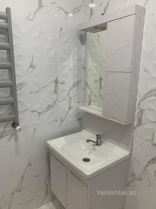 Satılır 3 otaqlı köhnə tikili 75 m²