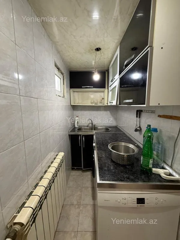 Satılır 2 otaqlı köhnə tikili 62 m²