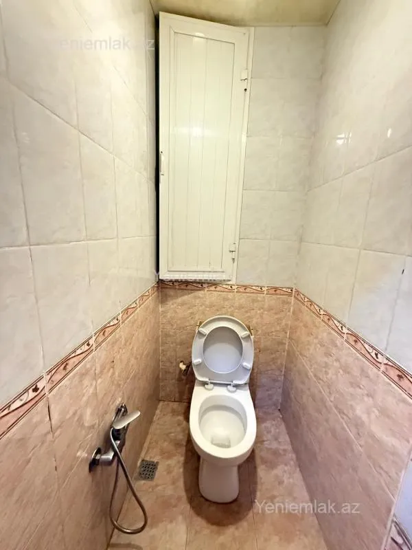 Satılır 2 otaqlı köhnə tikili 62 m²