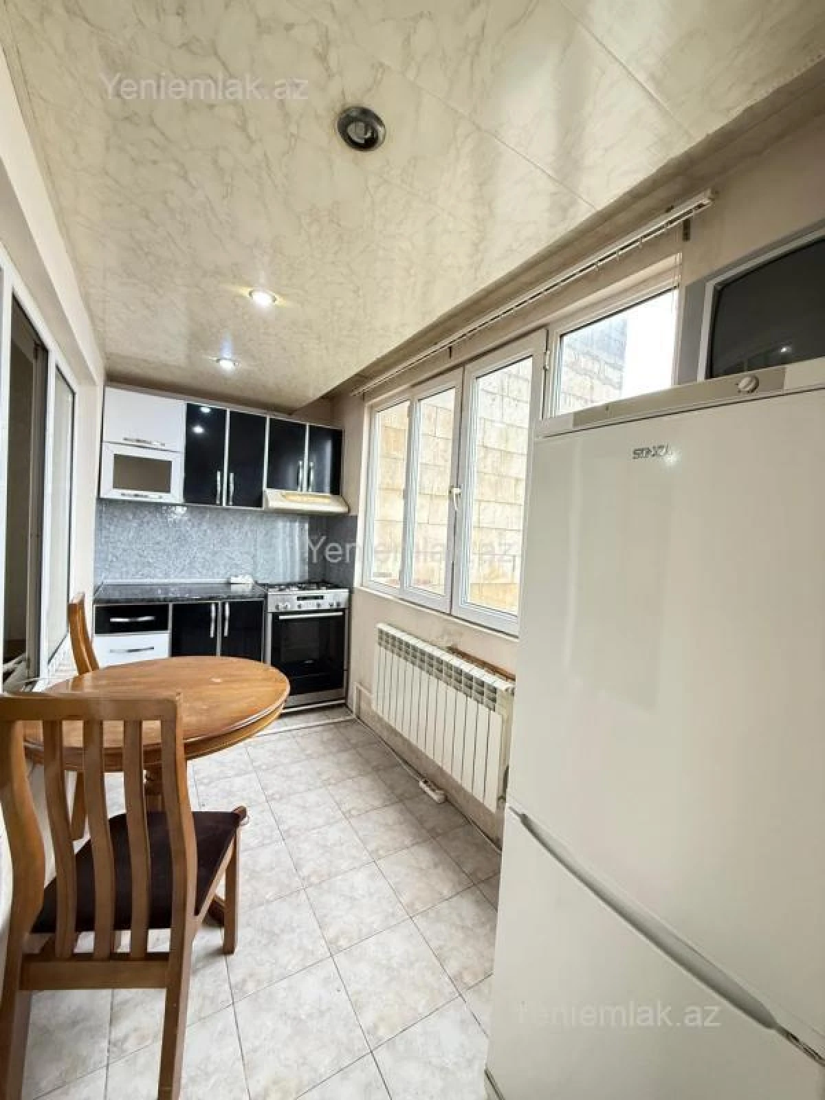 Satılır 2 otaqlı köhnə tikili 62 m²