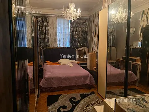 Satılır 3 otaqlı köhnə tikili 90 m²
