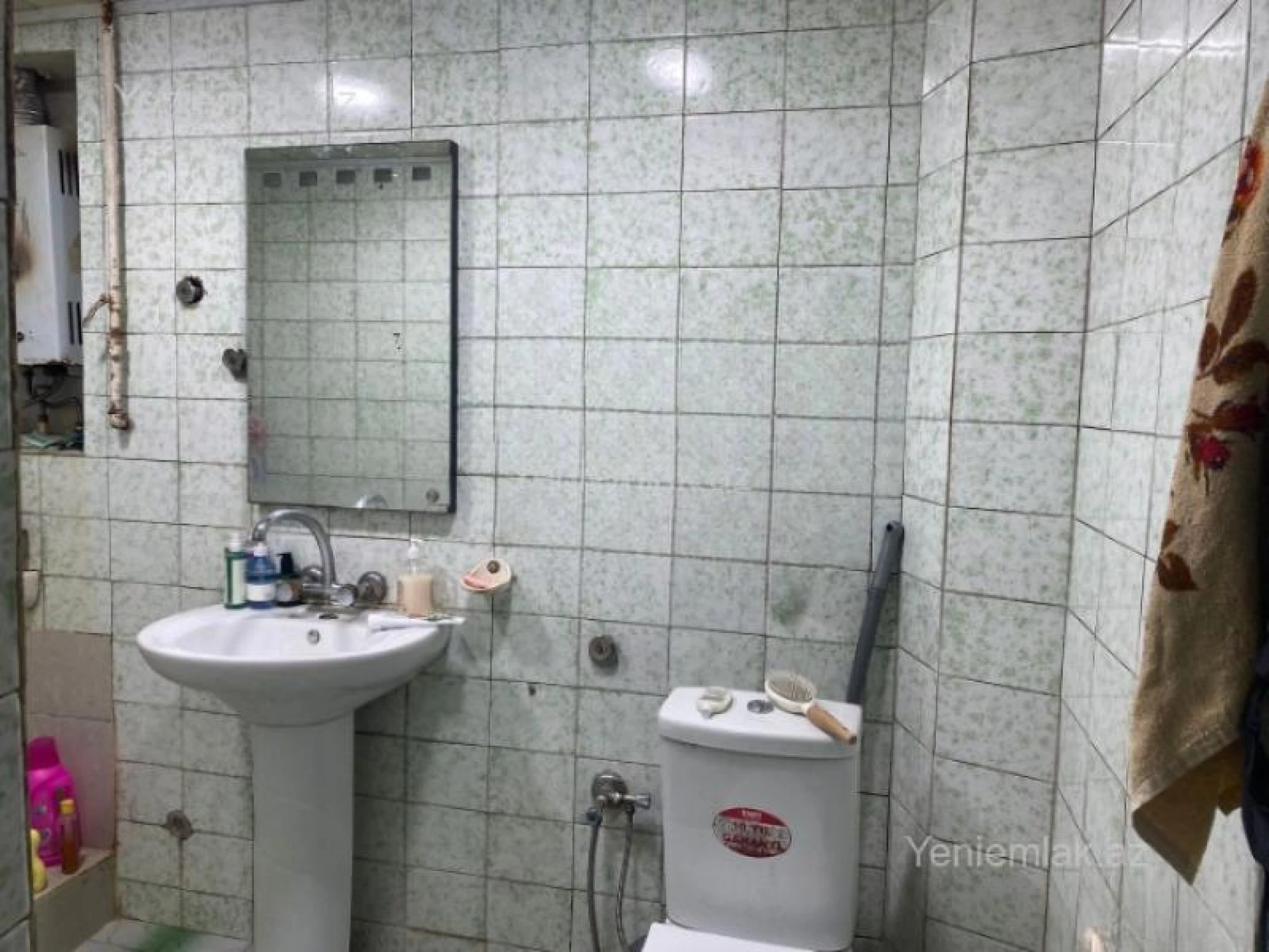 Satılır 3 otaqlı köhnə tikili 90 m²