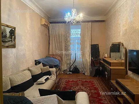 Satılır 3 otaqlı köhnə tikili 90 m²