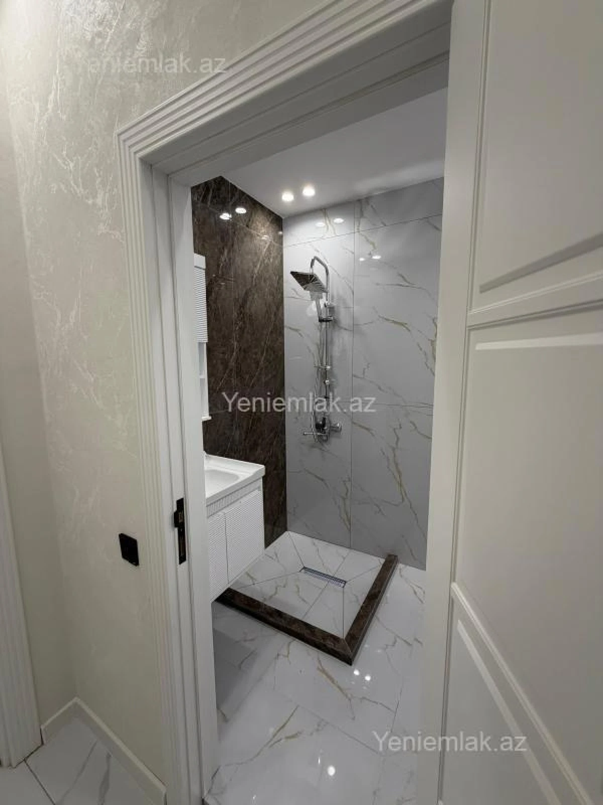 Satılır 2 otaqlı yeni tikili 50 m²