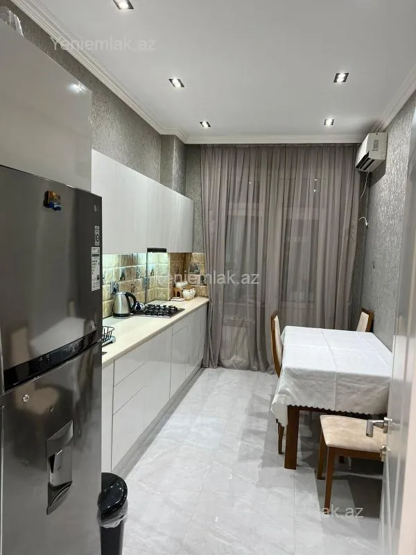 Satılır 4 otaqlı yeni tikili 175 m²