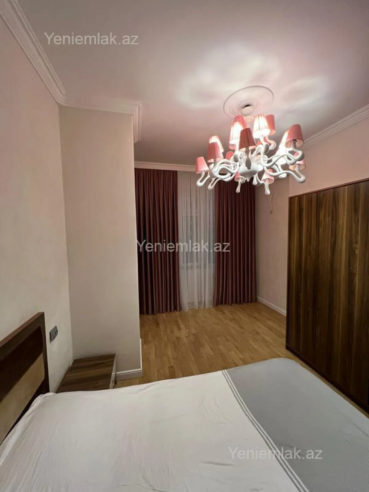 Satılır 4 otaqlı yeni tikili 175 m²