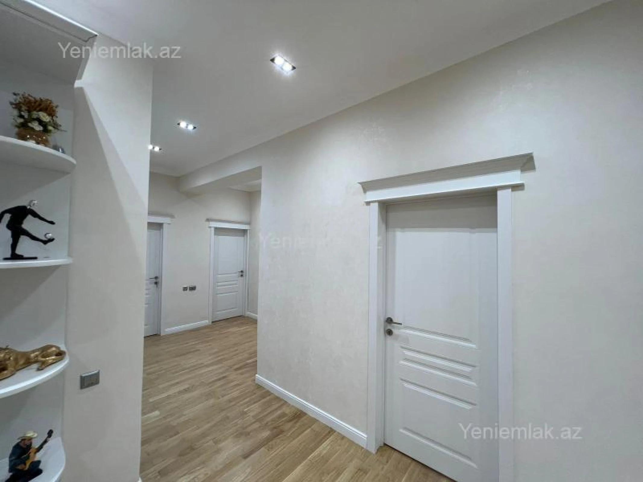 Satılır 4 otaqlı yeni tikili 175 m²