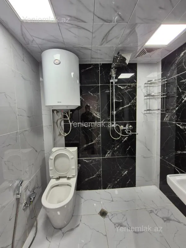 Satılır 2 otaqlı köhnə tikili 40 m²