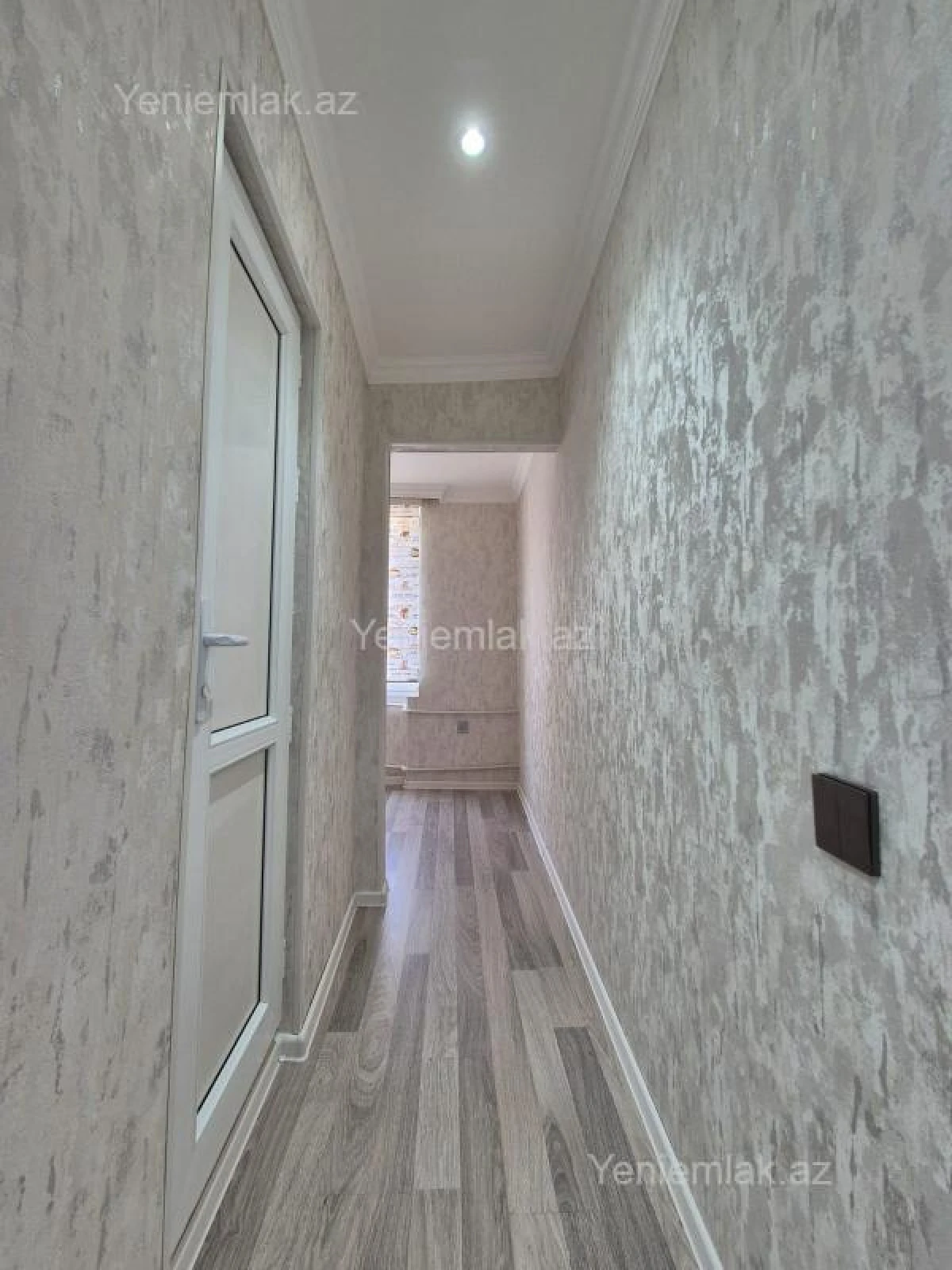 Satılır 2 otaqlı köhnə tikili 40 m²