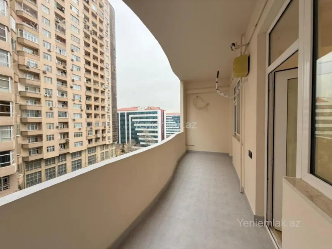 Satılır 3 otaqlı yeni tikili 80 m²