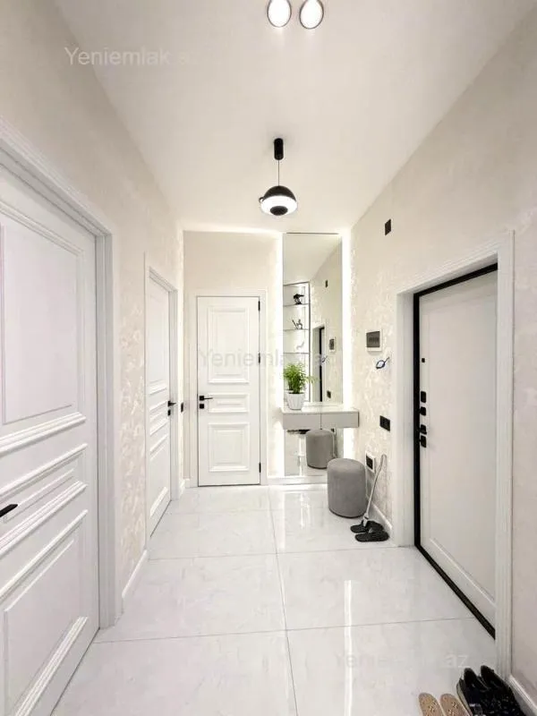 Satılır 3 otaqlı yeni tikili 80 m²