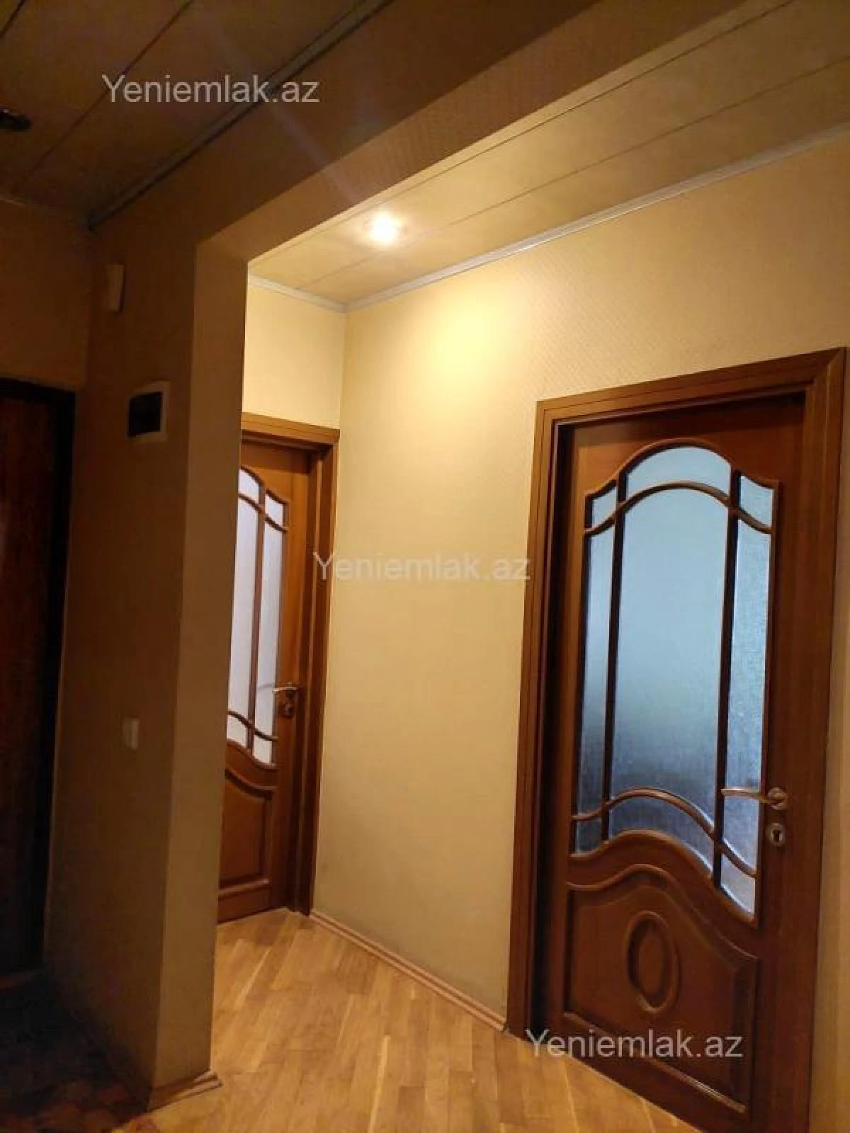 Satılır 4 otaqlı köhnə tikili 110 m²