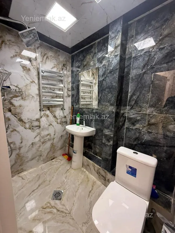 Satılır 3 otaqlı köhnə tikili 85 m²